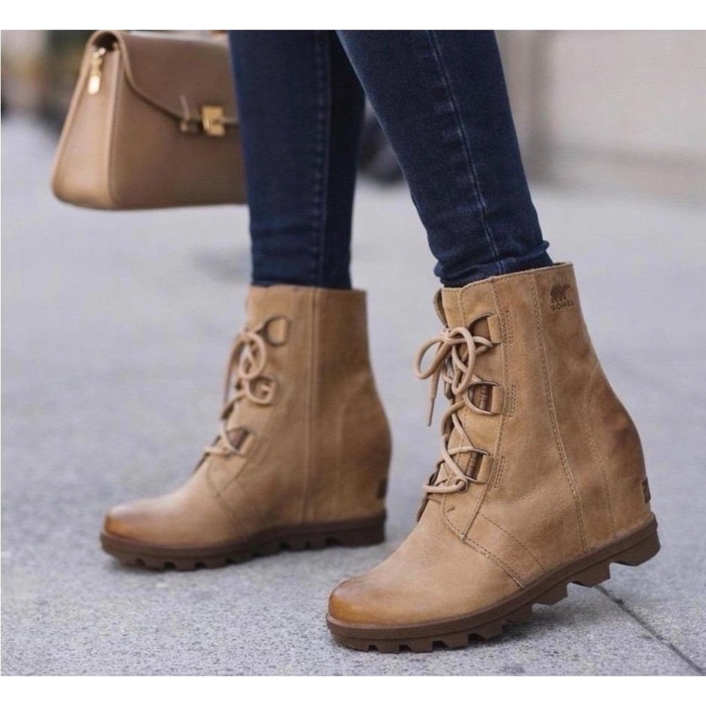 Sorel Joan Of Artic Wedge II Women's Bootie Tan Leather Lace Up Size 7.5